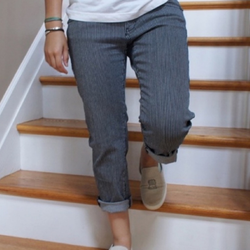 ☑️CAbi Black and White Striped Ankle Jeans